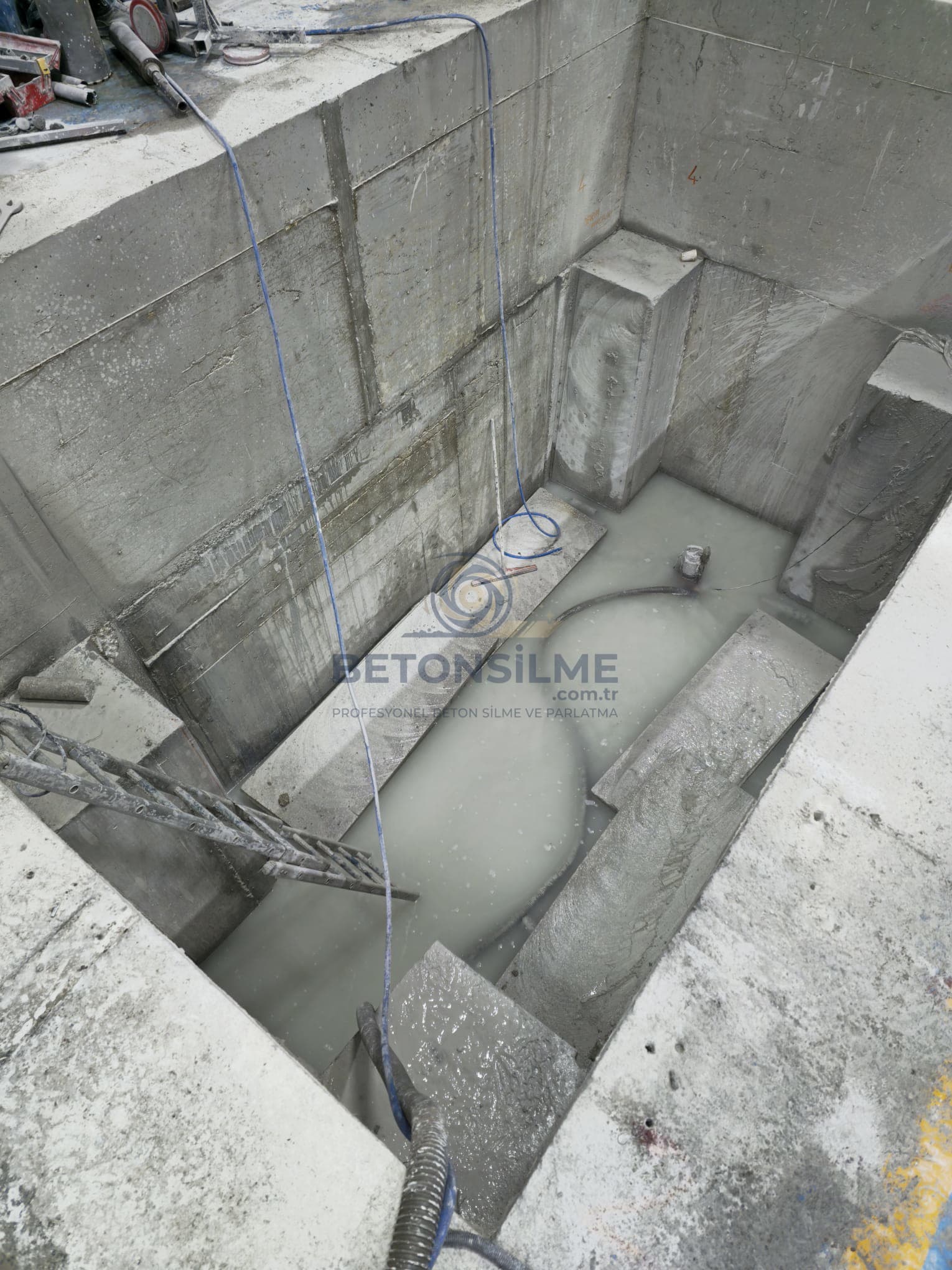 Çok Katlı Otopark Beton Silme